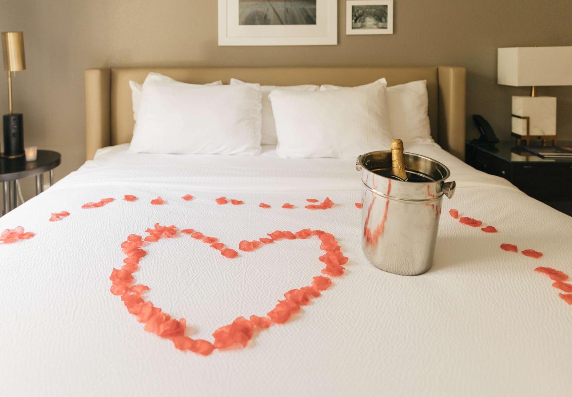The Bluff Hotel Savannah, Tapestry Collection By Hilton Екстер'єр фото